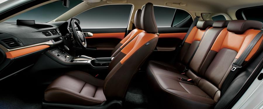 Интерьер Lexus CT200h 2019 года  (JP) (фото 19 из 27)